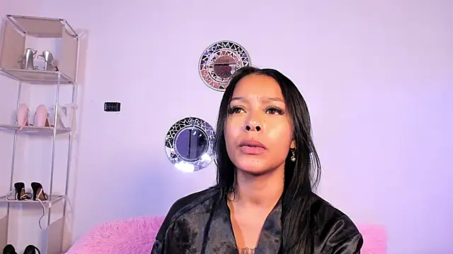 natali_henao stripchat live cam model