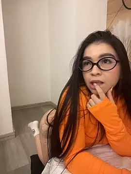 Maliiroouse stripchat live cam model