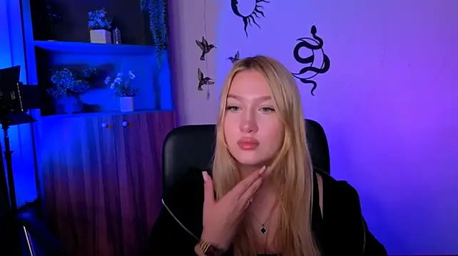 playful_sophie stripchat live cam model