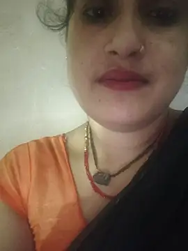 Rayal_bhabi stripchat live cam model
