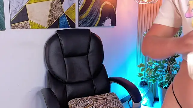 GabyQueens stripchat live cam model