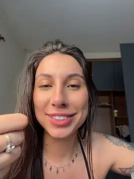 Carolini09 stripchat live cam model