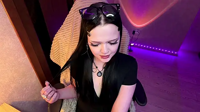 DollAnora stripchat live cam model