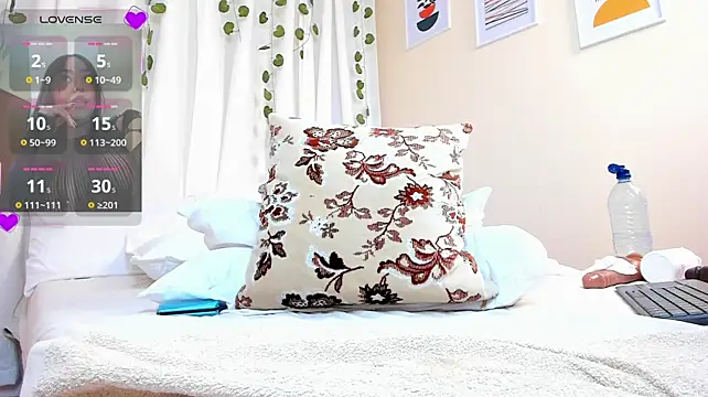 Valeria_Reyes_ stripchat live cam model