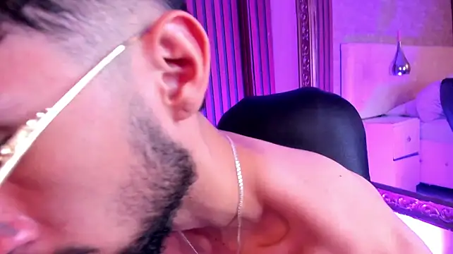 MatteoLaurent stripchat live cam model