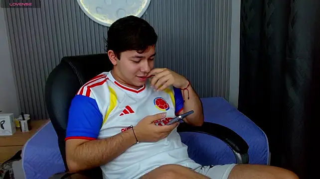Julian_Smith21 stripchat live cam model