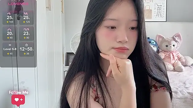 --bee-- stripchat live cam model