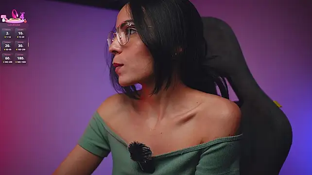 little-eli stripchat live cam model