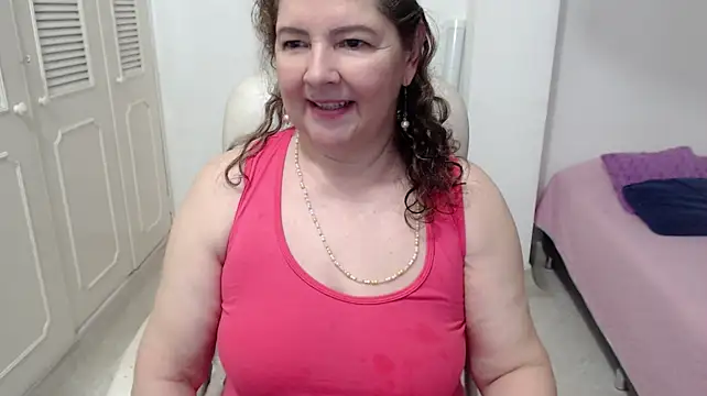 leonela_69 stripchat live cam model