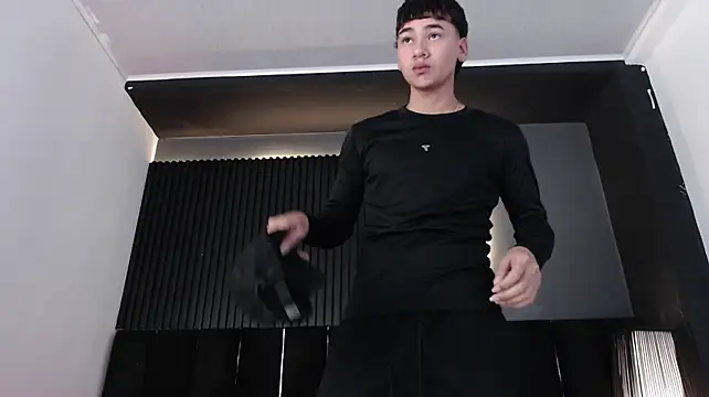 Dominic_ghost stripchat live cam model
