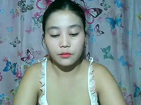 SexyAsianPussy4u stripchat live cam model