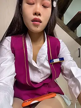 youyou-baby999 stripchat live cam model
