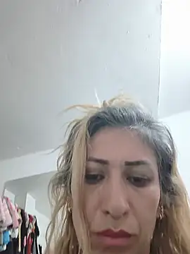 cielo-rojo stripchat live cam model
