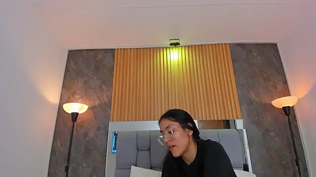 roxy_glide stripchat live cam model