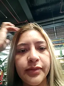 alana_69 stripchat live cam model