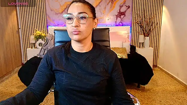 IvyShine7 stripchat live cam model