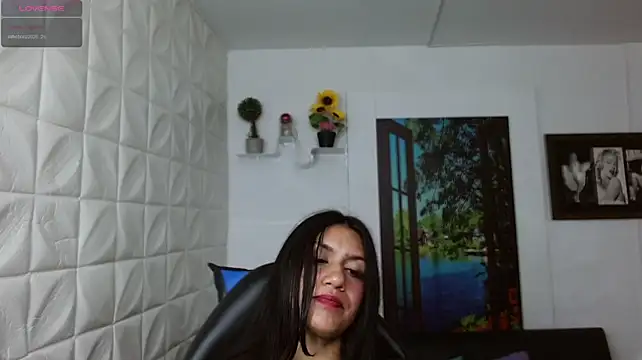 gigi_gilt_ stripchat live cam model