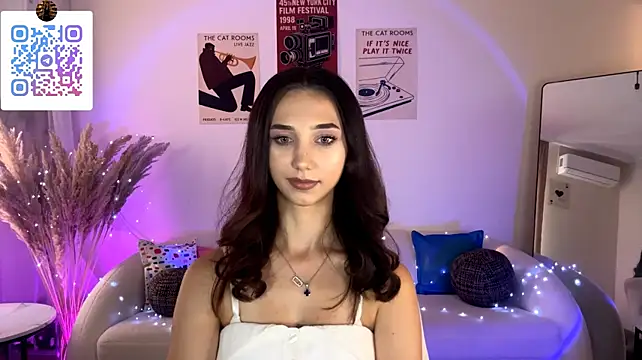 LinaMour stripchat live cam model