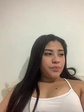 _byerii stripchat live cam model