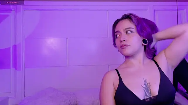Hanna-Winchester stripchat live cam model
