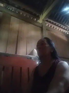 mouth22 stripchat live cam model