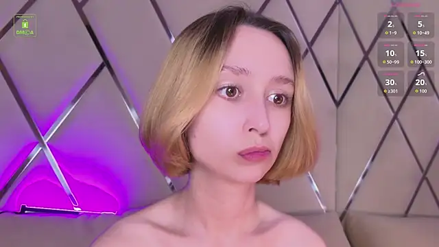RachelVacsler stripchat live cam model
