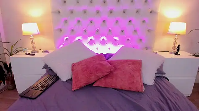 Tiffanny_Gomez stripchat live cam model