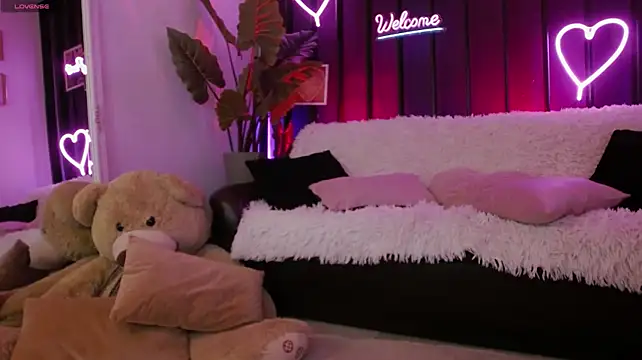 Quinn_Ivy stripchat live cam model