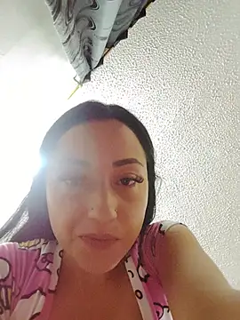 Meegann_Lovee stripchat live cam model