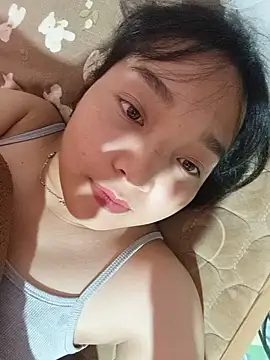 Mai-anh stripchat live cam model