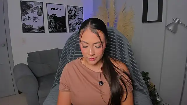 MartinnaBonnet stripchat live cam model