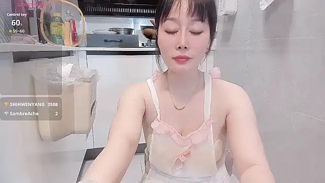 Vivian-6 stripchat live cam model