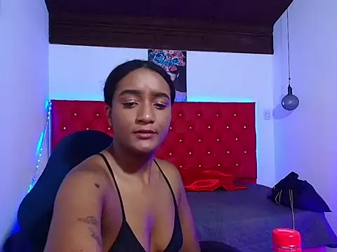 millysweetass stripchat live cam model