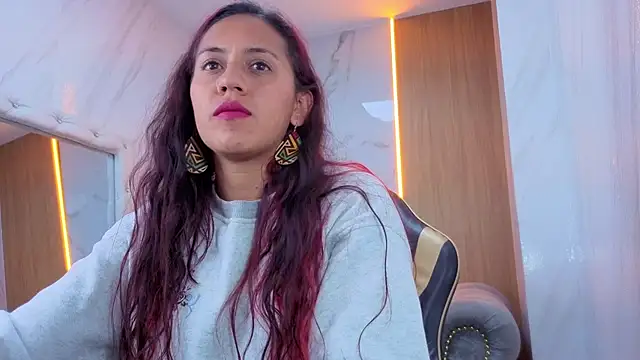 Lola_roses_tf stripchat live cam model