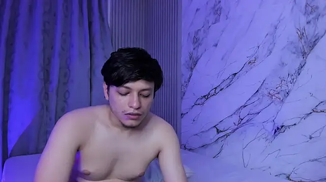 RaiderandRoxie1 stripchat live cam model