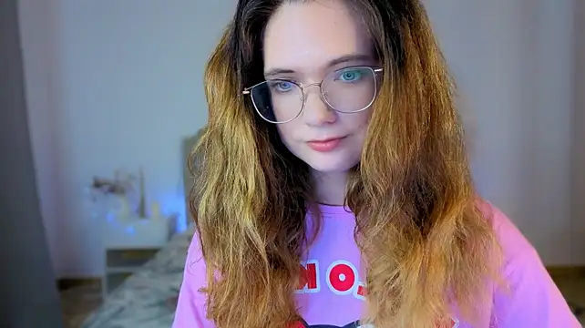Little_foxx1 stripchat live cam model