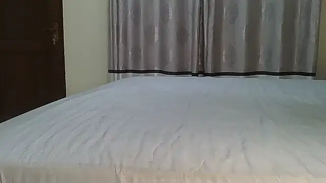 Bubble_Booty_On_Duty stripchat live cam model