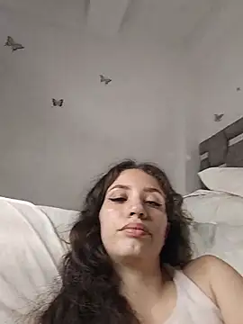 aurelialux stripchat live cam model