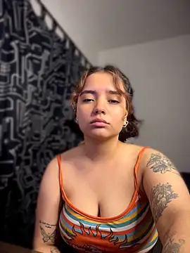 Ema_kraus stripchat live cam model