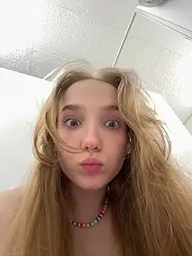 bambi_lu stripchat live cam model
