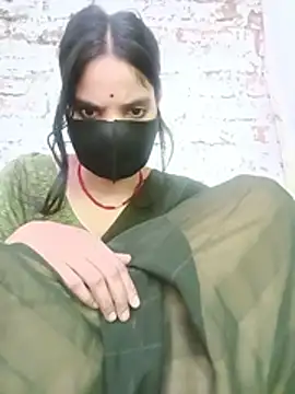Shreya-750 stripchat live cam model
