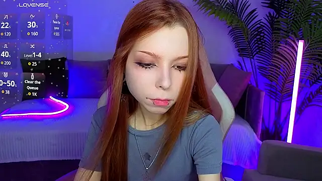 Star_Tarra stripchat live cam model