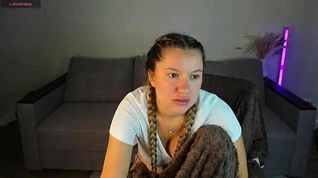 Shakira_Lux stripchat live cam model