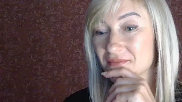 moonlightAnna stripchat live cam model