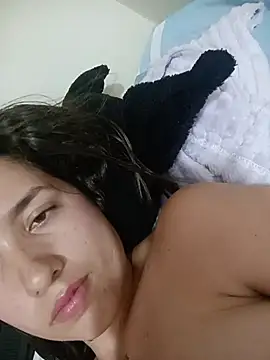 MiaDiamante stripchat live cam model