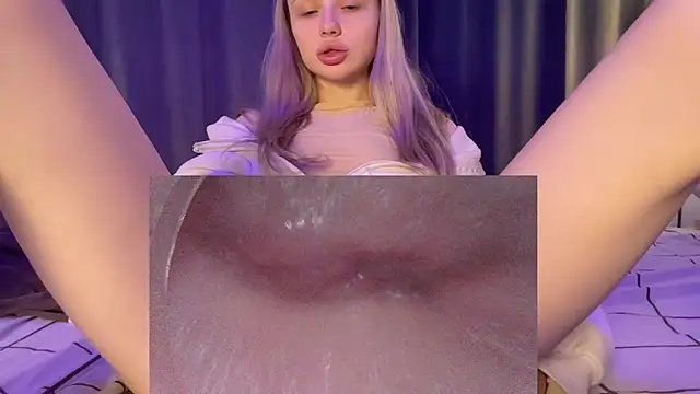jannemary stripchat live cam model