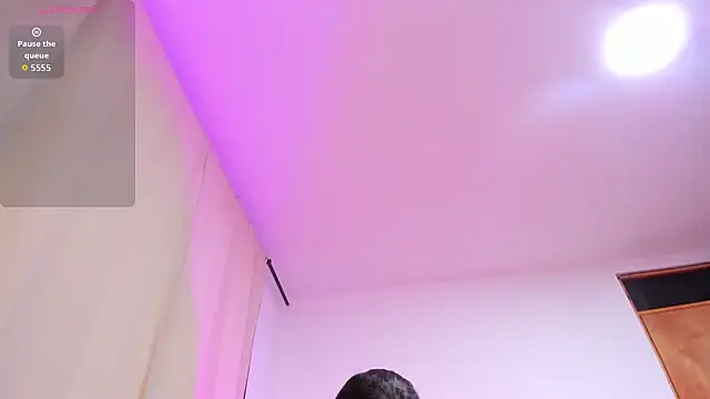 Kylie2211 stripchat live cam model