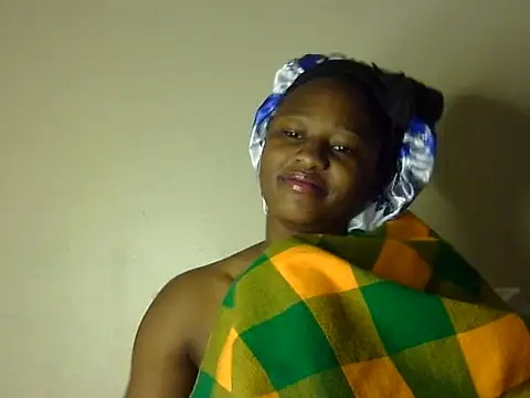 Petite_Ebony10 stripchat live cam model