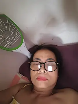 Hotestlove stripchat live cam model