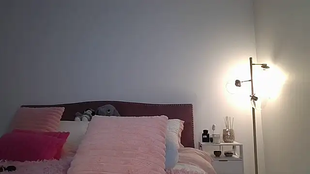 NicoleSarahX stripchat live cam model